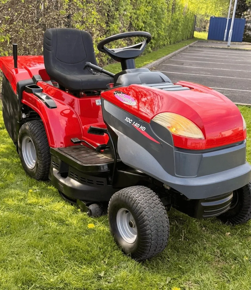 Castlegarden ride on mower - Image 3