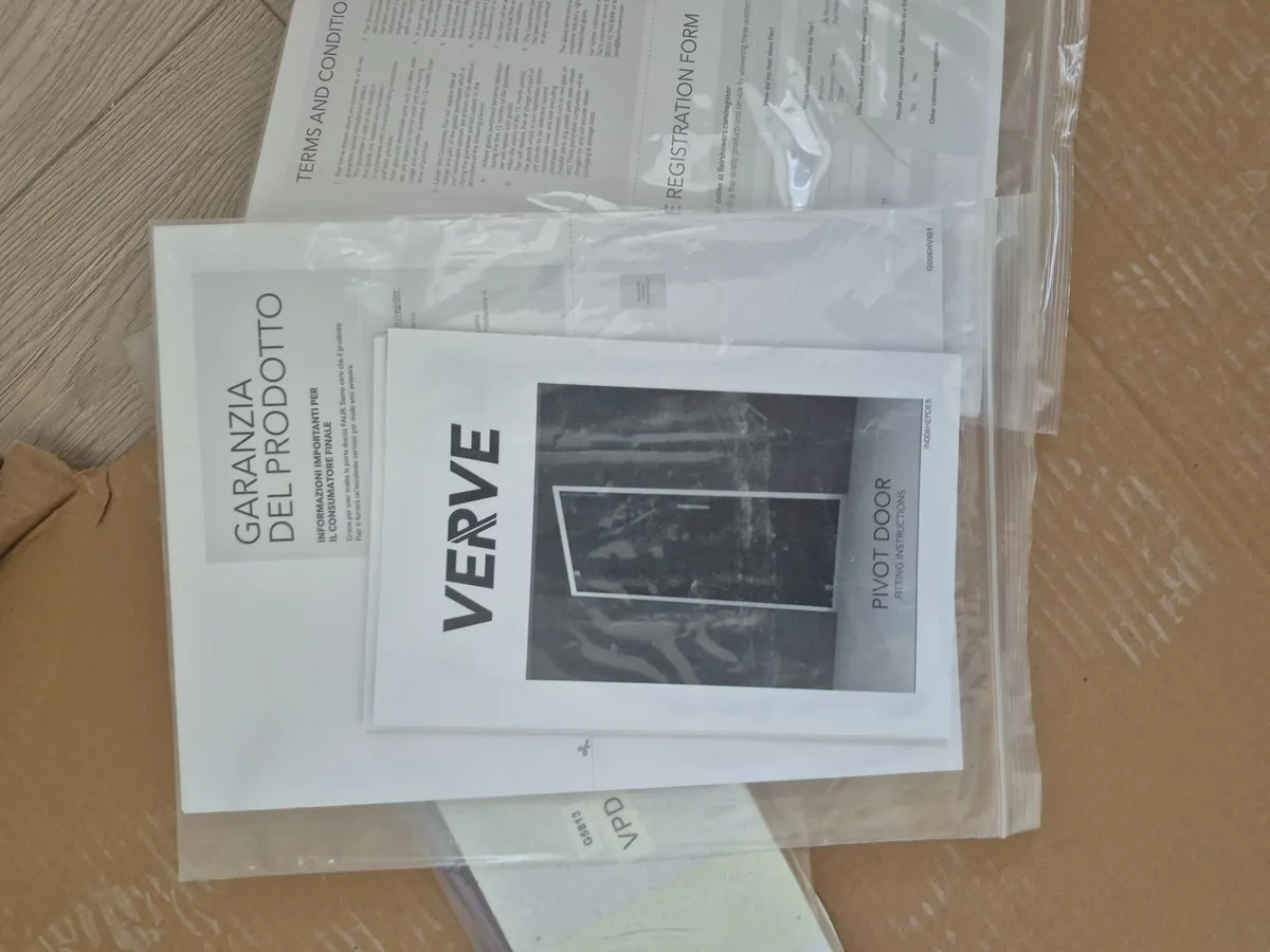 Shower pivot door and side panel - Image 1
