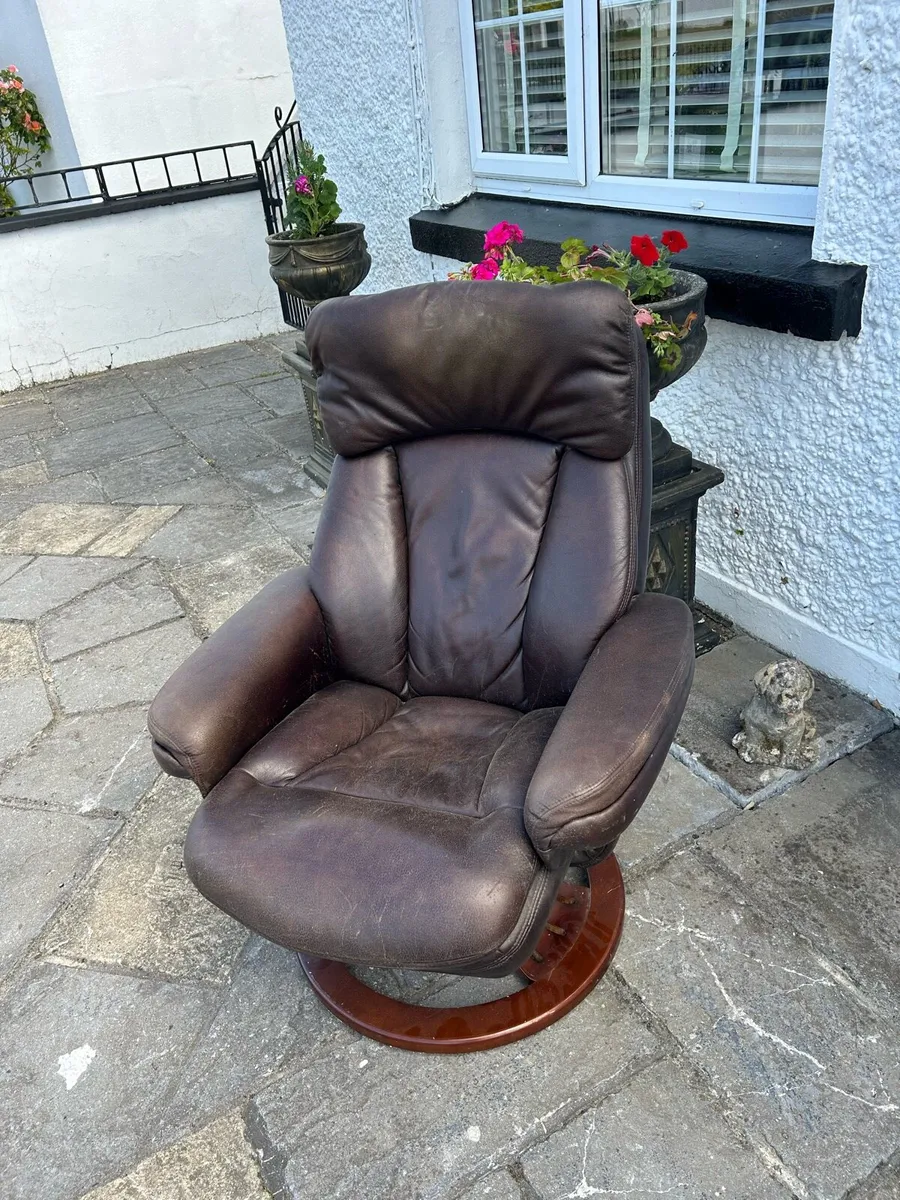 Swivel chair