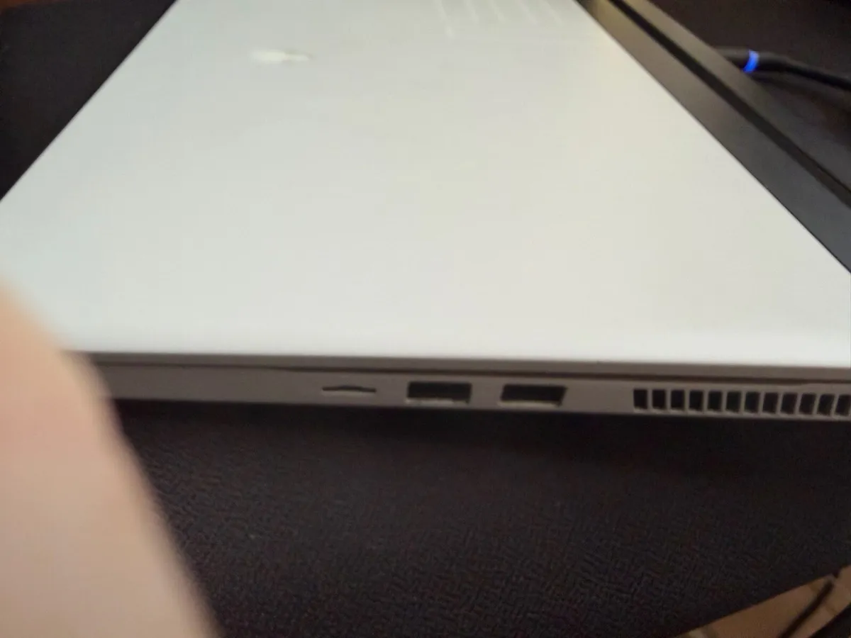 Alienware M15 laptop RTX2070 SUPER 2.25TB SD -16GB - Image 4