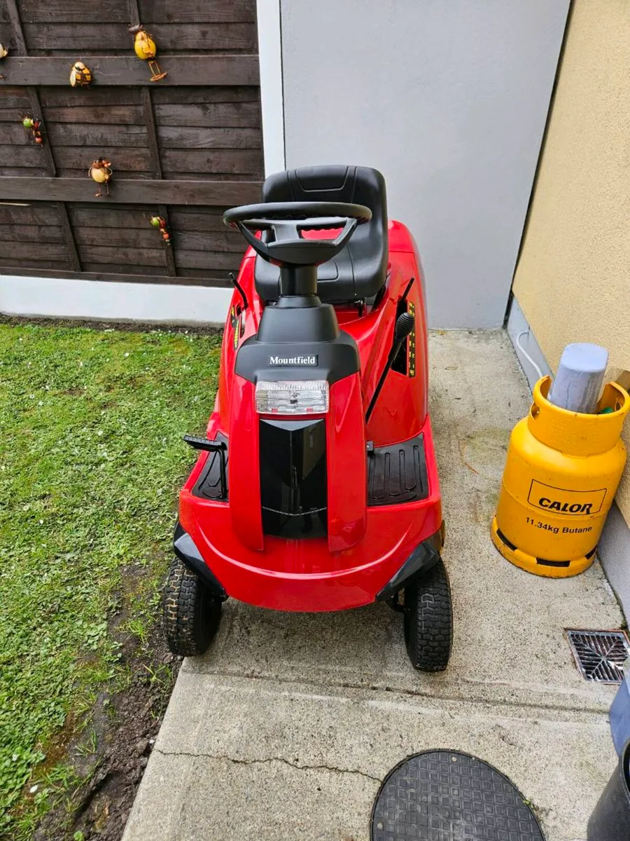 Ride on mower - Image 1