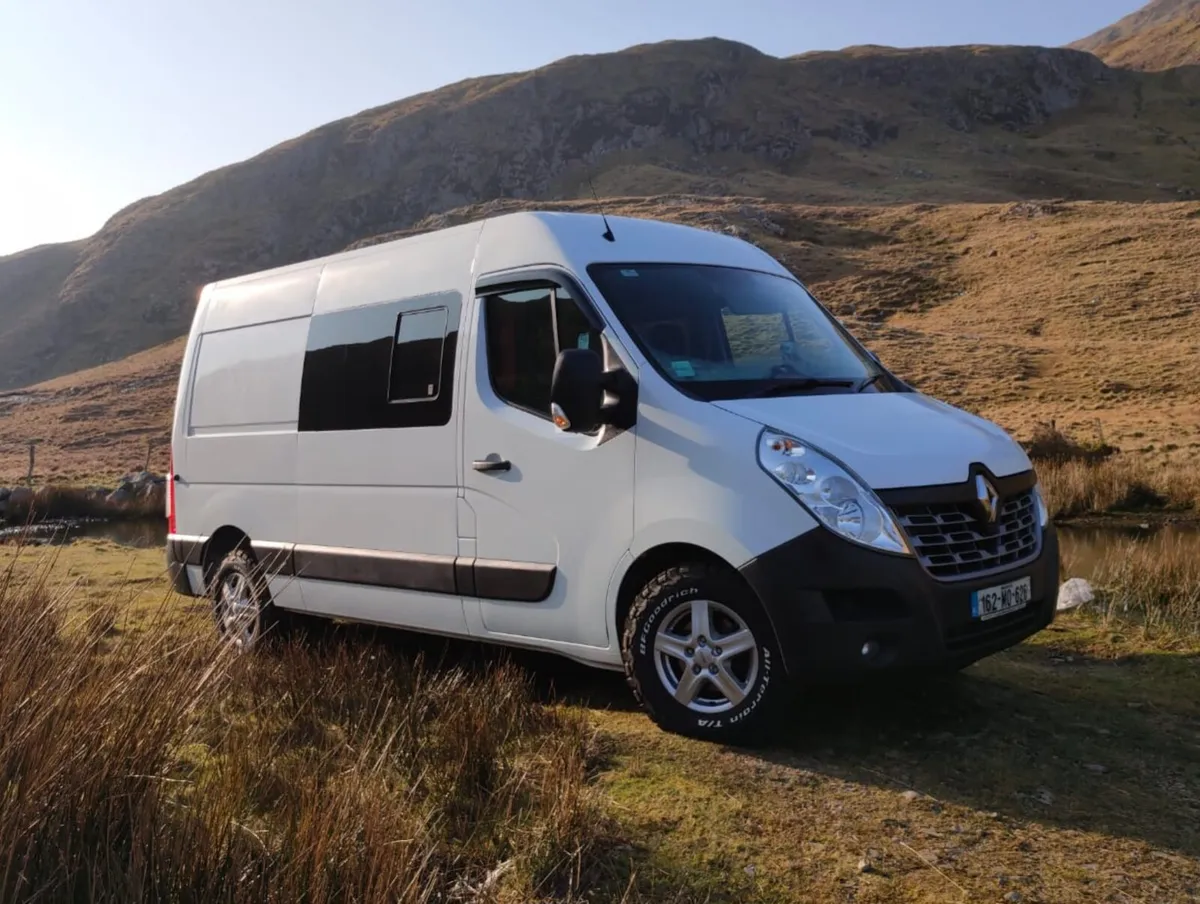 Renault master campervan - Image 1