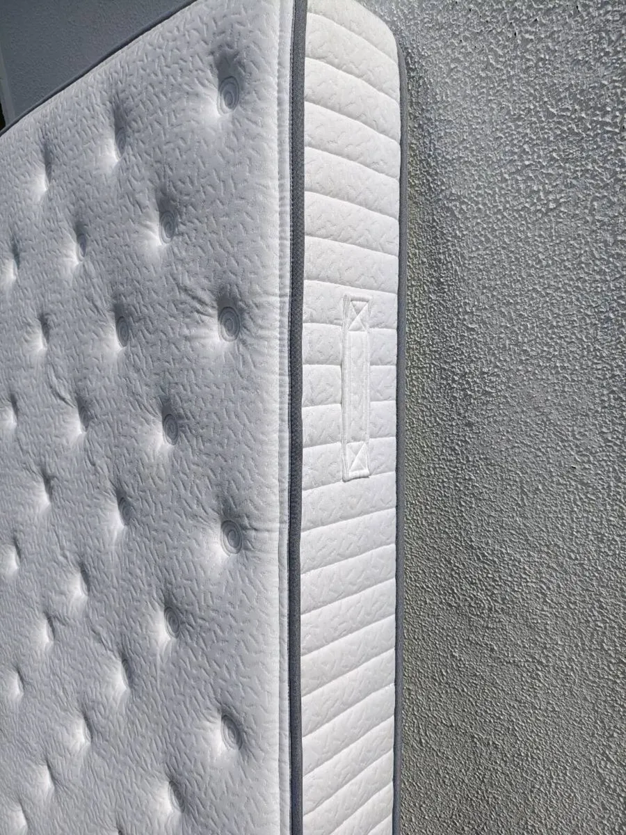 Standard size pocket sprung single mattress. - Image 4
