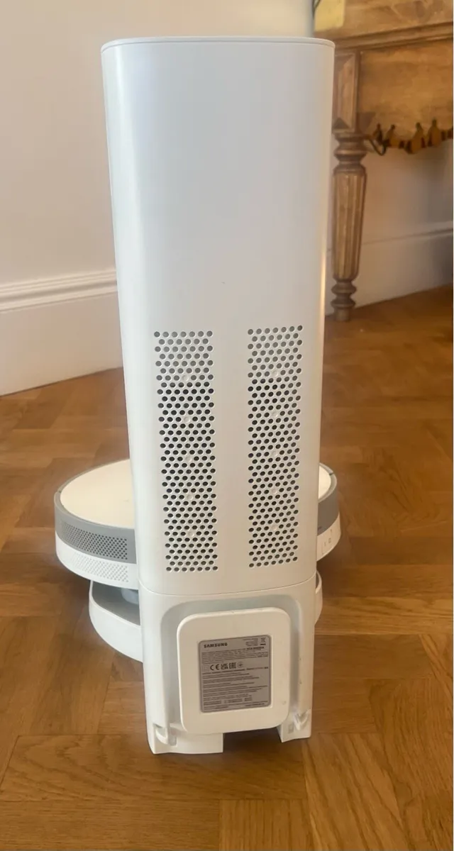 Samsung JetBot Robot Vacuum with  Clean Station - Image 4