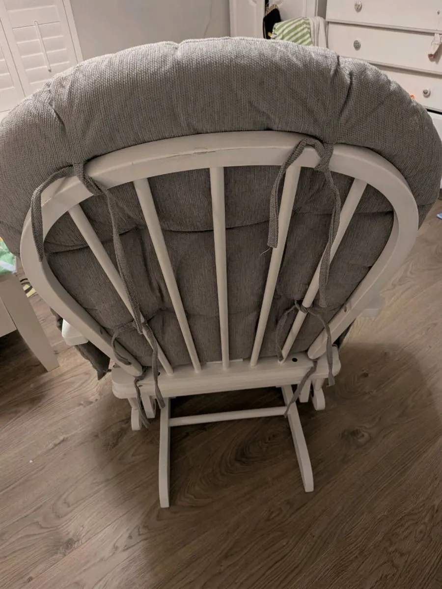 Rcking chair and stool - Image 2