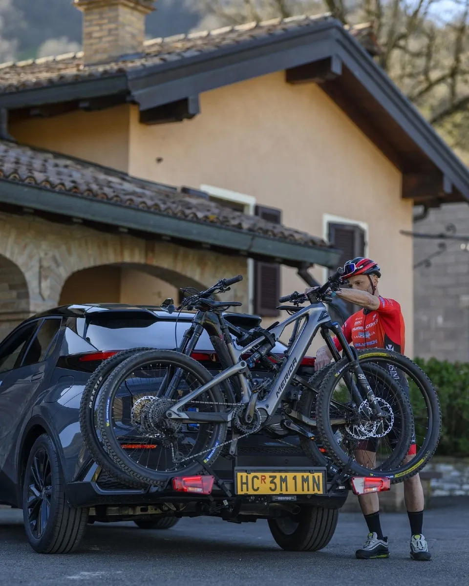2🚲 MENABO ORBIT 2 – FOLDING CAR TOWBAR BIKE RACK - Image 4