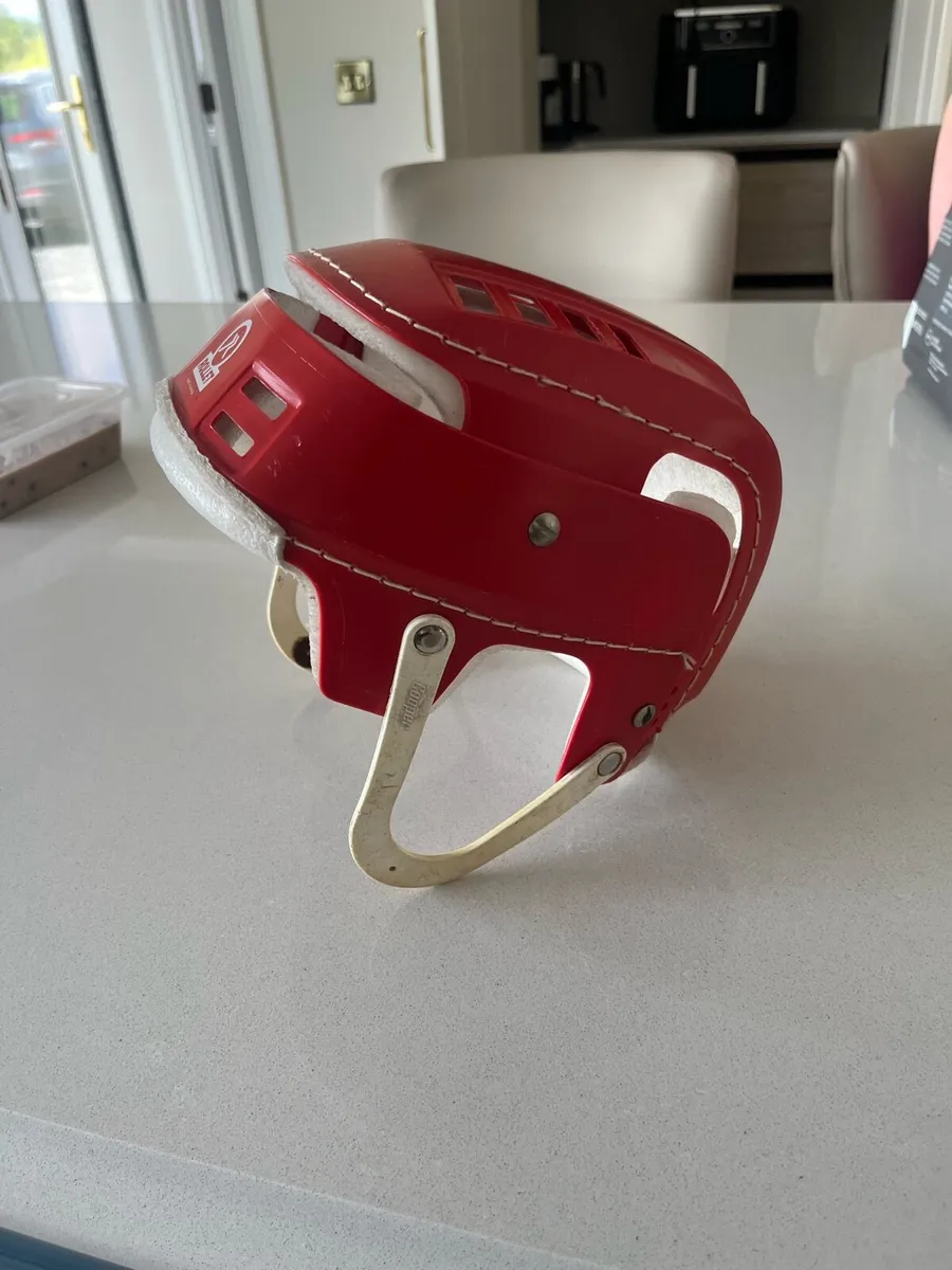 Rare Rollet hurling helmet (cooper) - Image 4