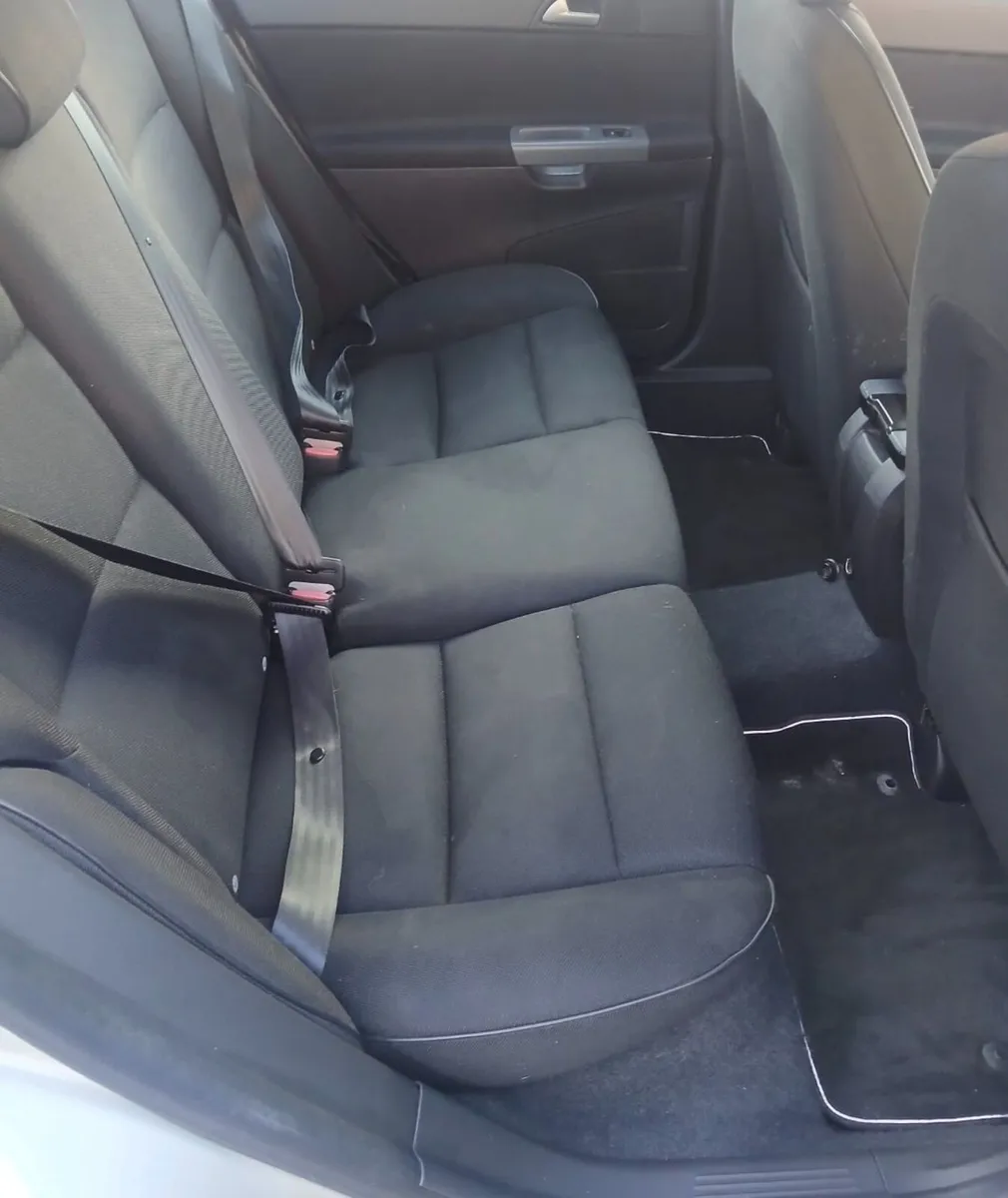 Volvo S40 - Image 1