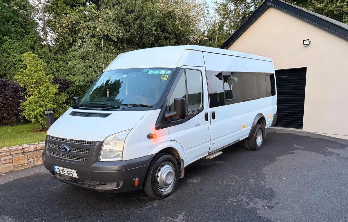 Ford Transit 16 Seater Minibus 2012 - Image 3