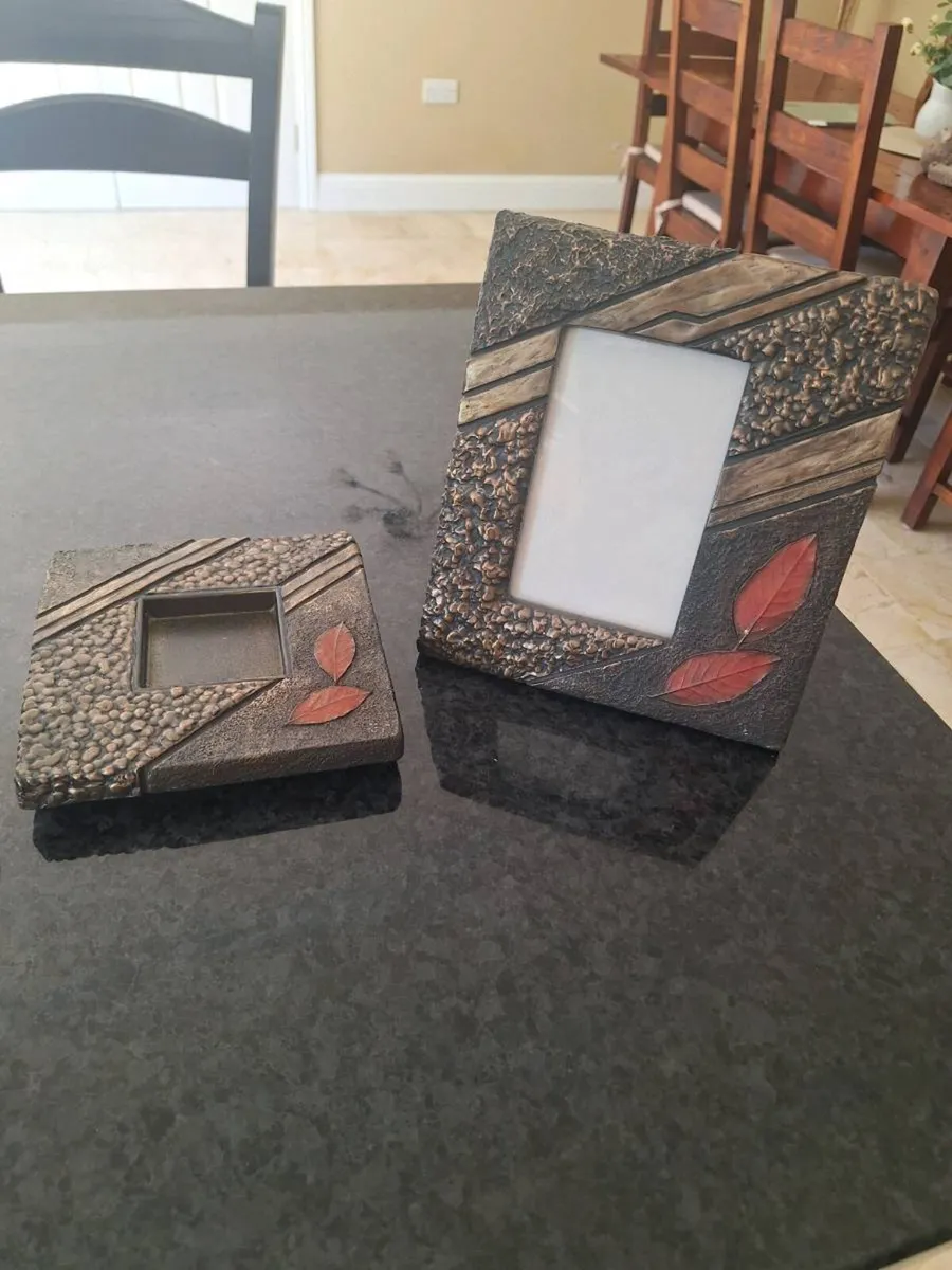 Genesis Photo Frame and Candle Holder - Image 1