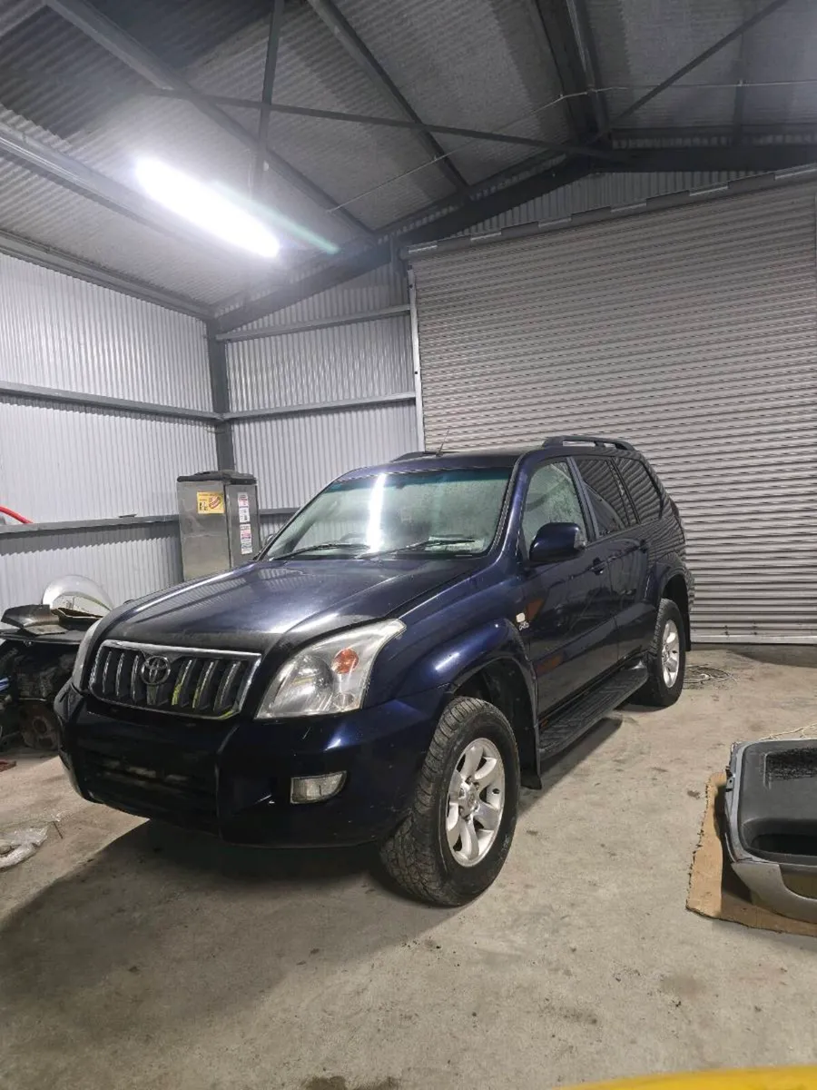Toyota landcruisers 03-10 for breaking - Image 1