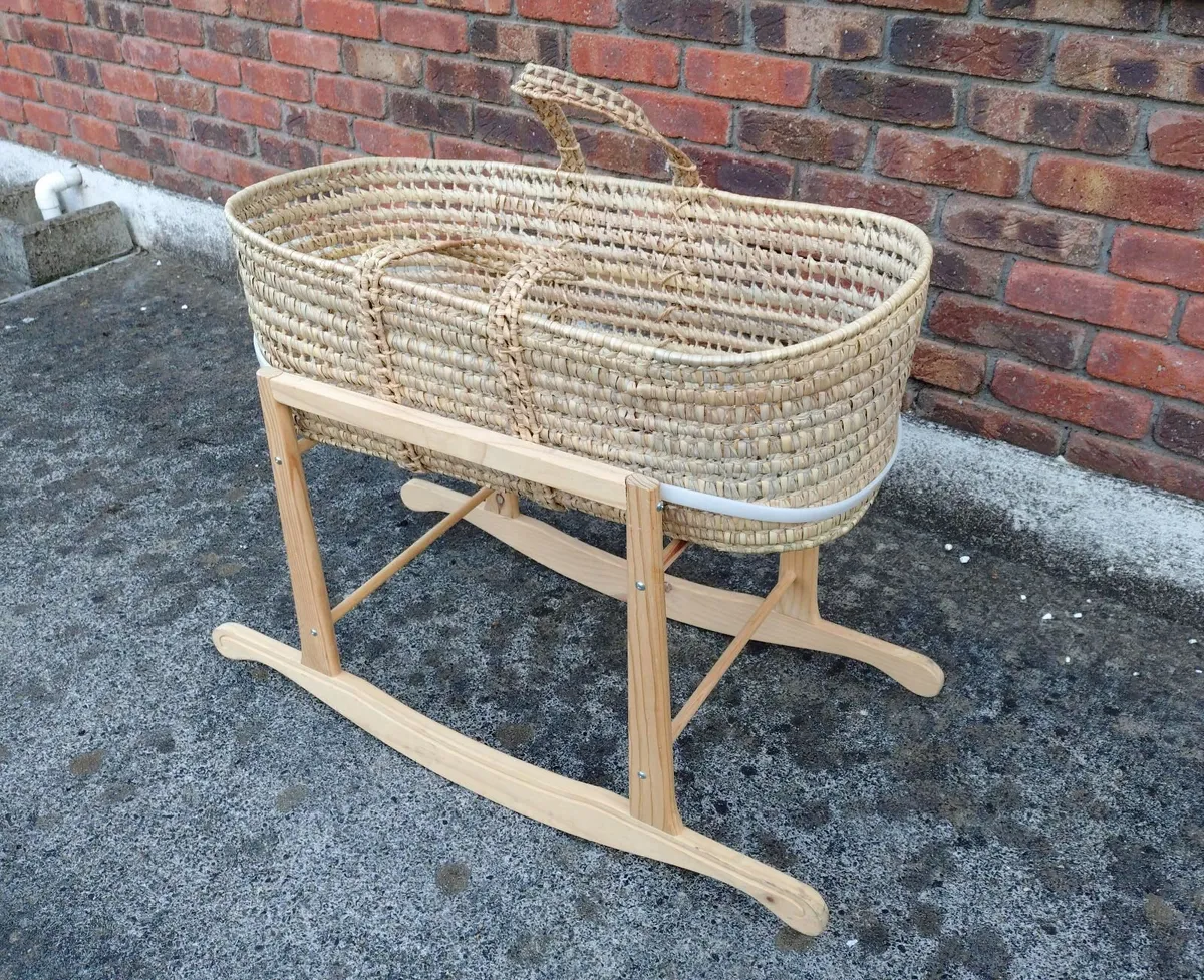 MOSES BASKET FOR BABY (USED). - Image 1