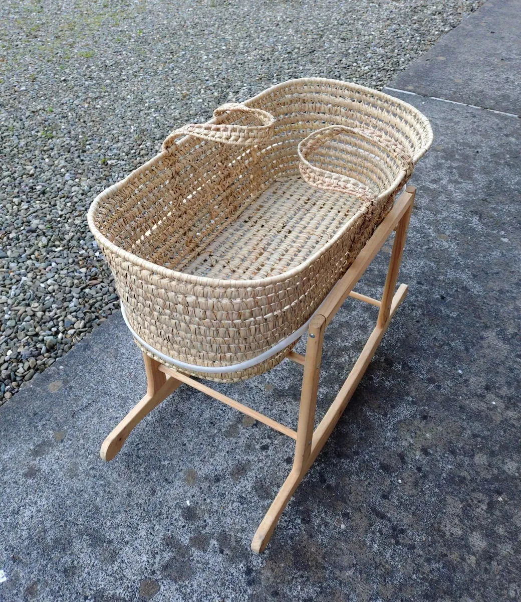 MOSES BASKET FOR BABY (USED). - Image 3