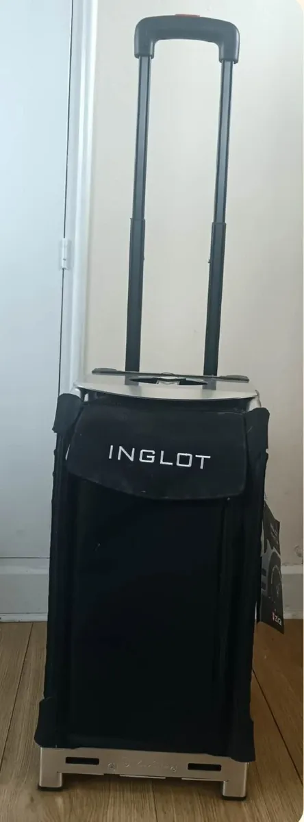 Makeup travel case - Inglot - Image 1