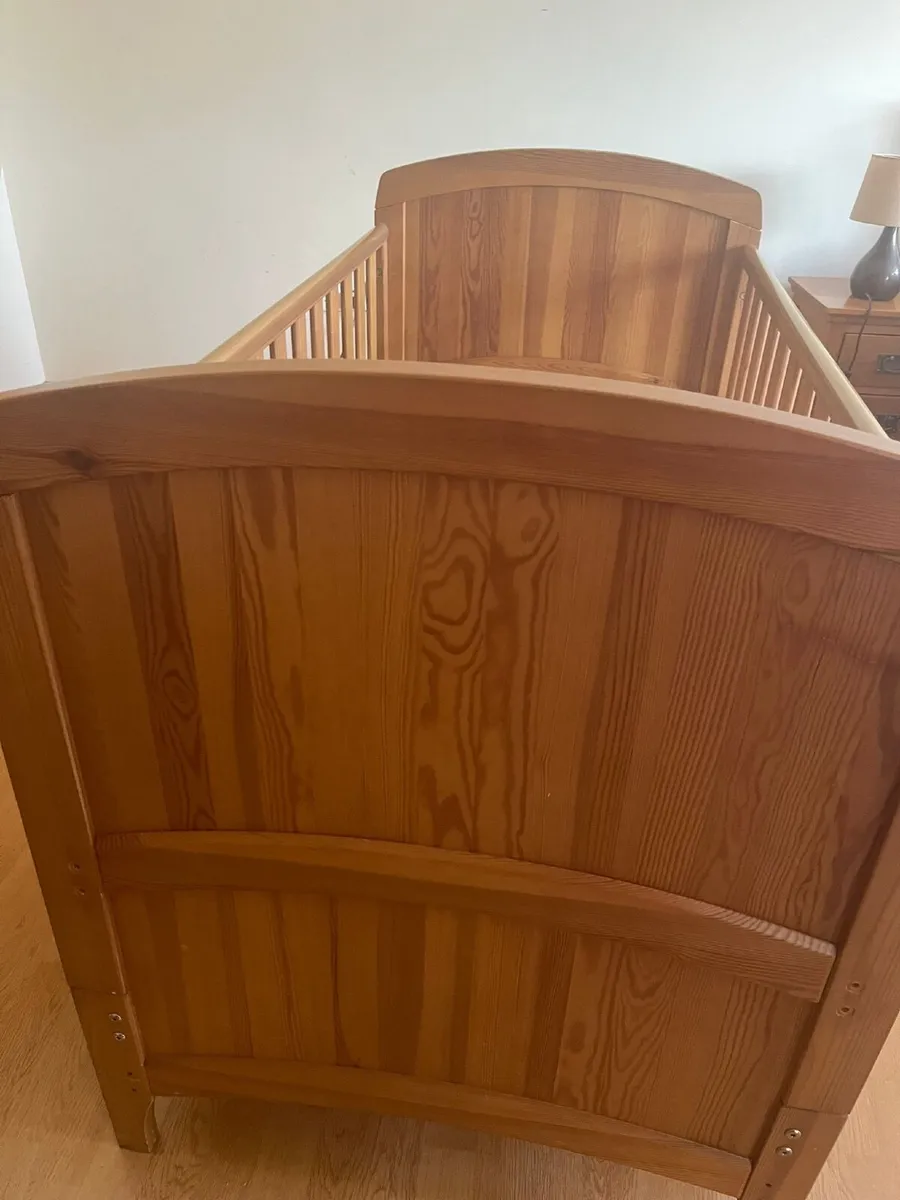 Cot/bed - Image 3