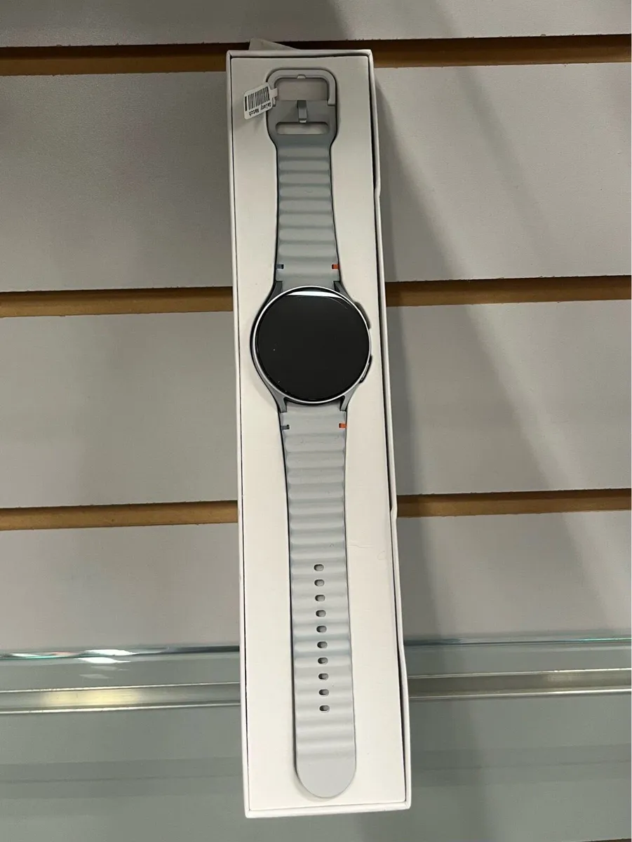 Samsung Galaxy Watch7 - Image 1