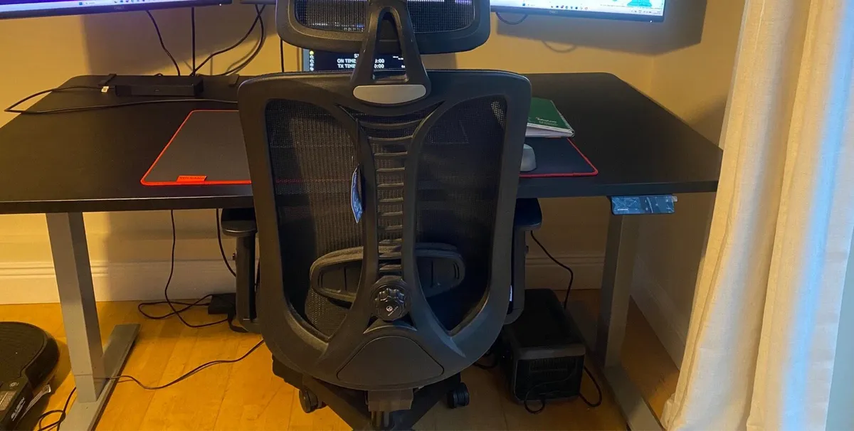 Electric height adjustable work desk - Image 1