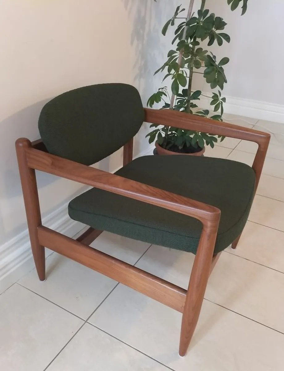 Mid Century Vintage Crannac Model B Lounge Chair - Image 2