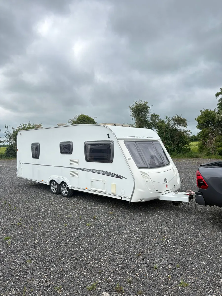 Swift charisma 4 berth fixed bed caravan - Image 2