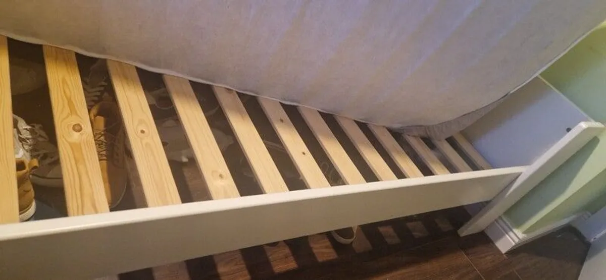 Single Bed - Image 4