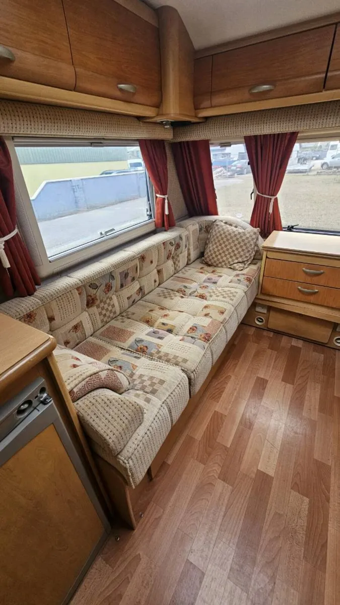 Caravan - Image 2