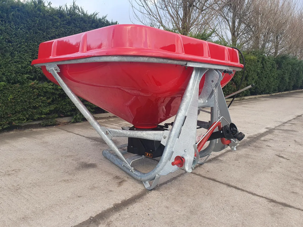 Rhino wagtail spreader 1400l - Image 3