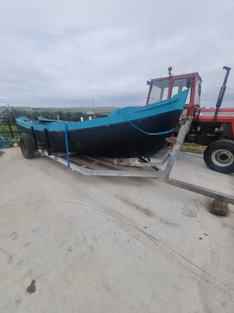Boat, curragh round stone ,orkey ,red, bay o sulli - Image 3