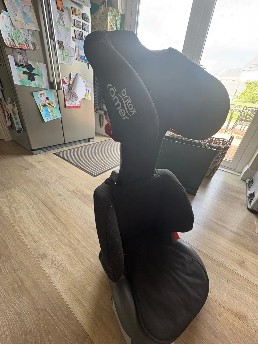 Child car seat - Image 1