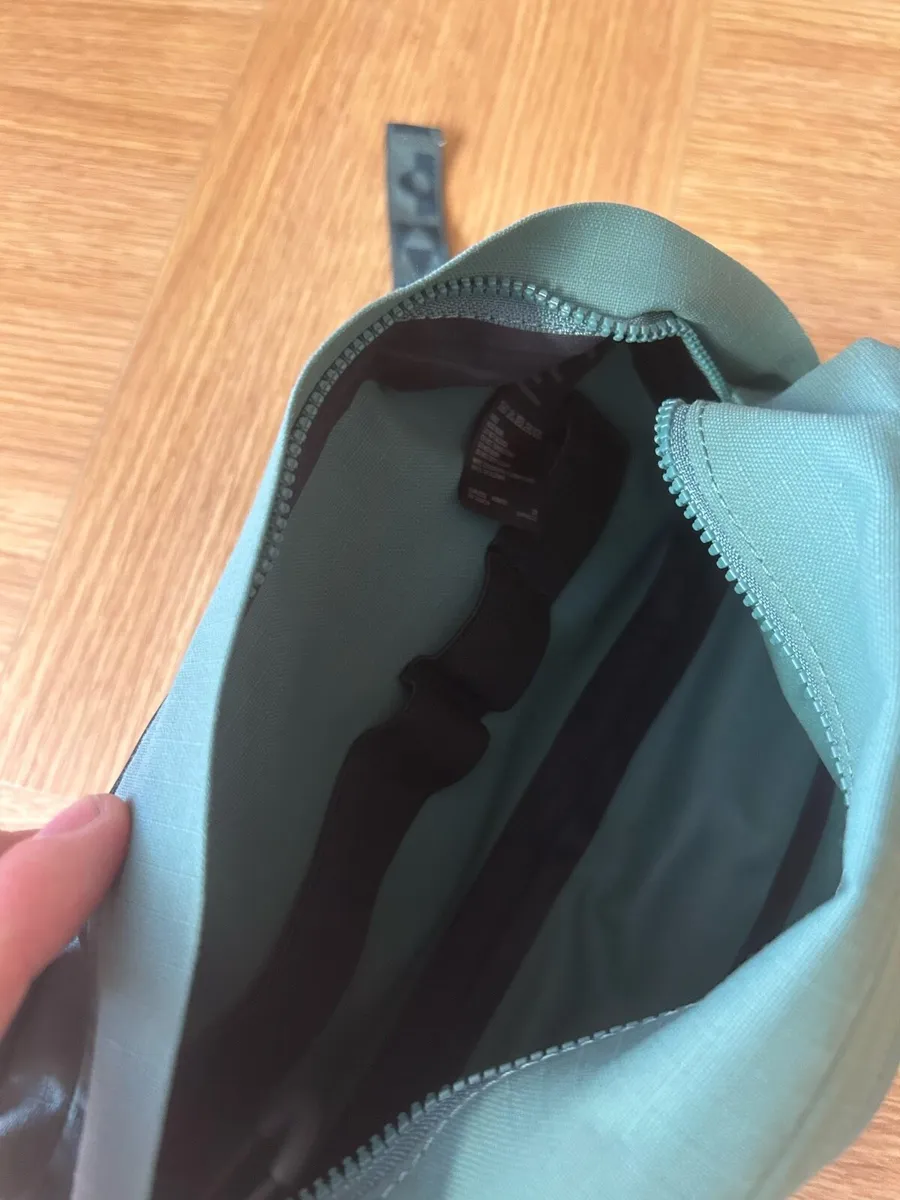 Rapha explore bar bag - Image 3