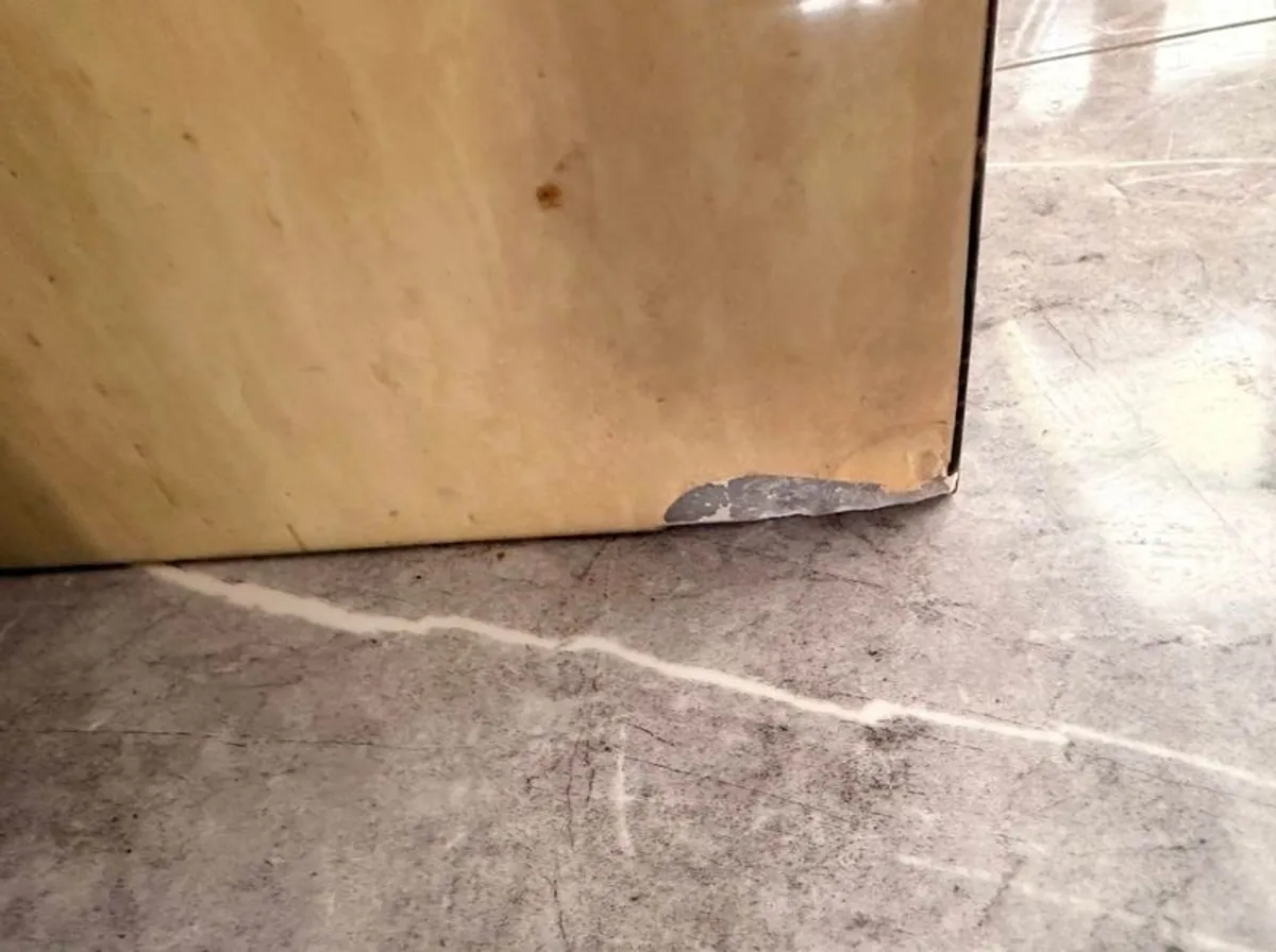 Solid Marble table with 6 chairs - Image 3