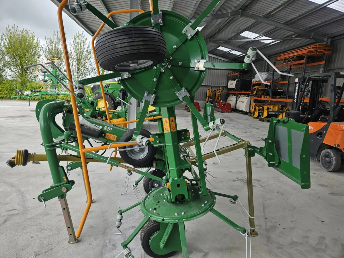 malone 570 tedder in stock 0% finace - Image 1