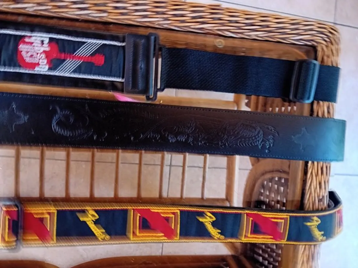 Guitar straps & tuners - Image 2