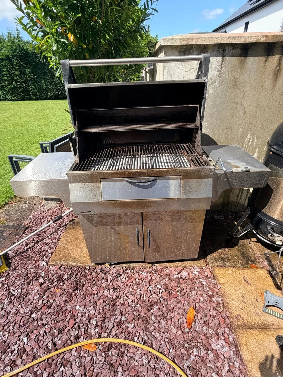 Charcoal BBQ - Image 1