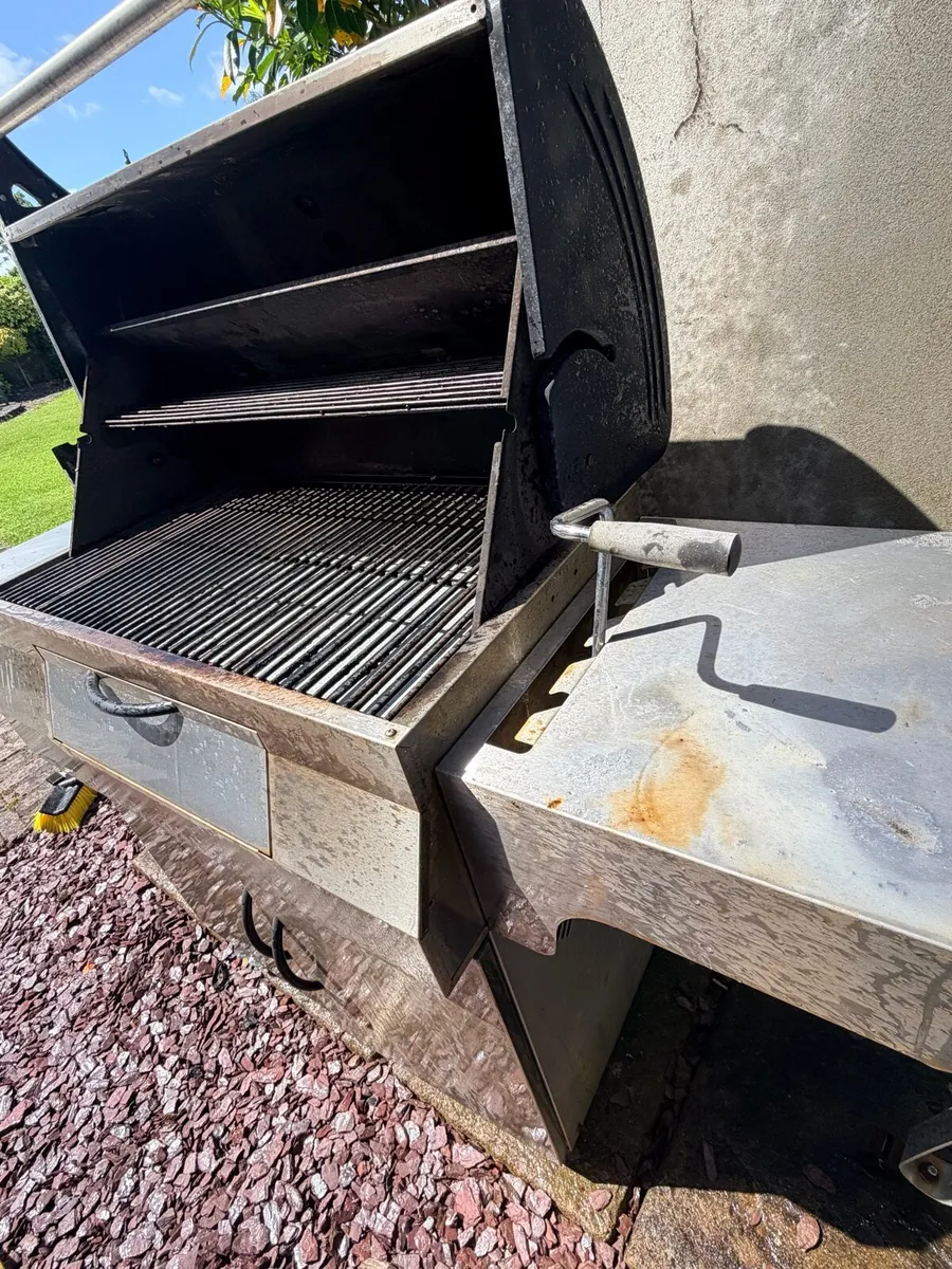 Charcoal BBQ - Image 2