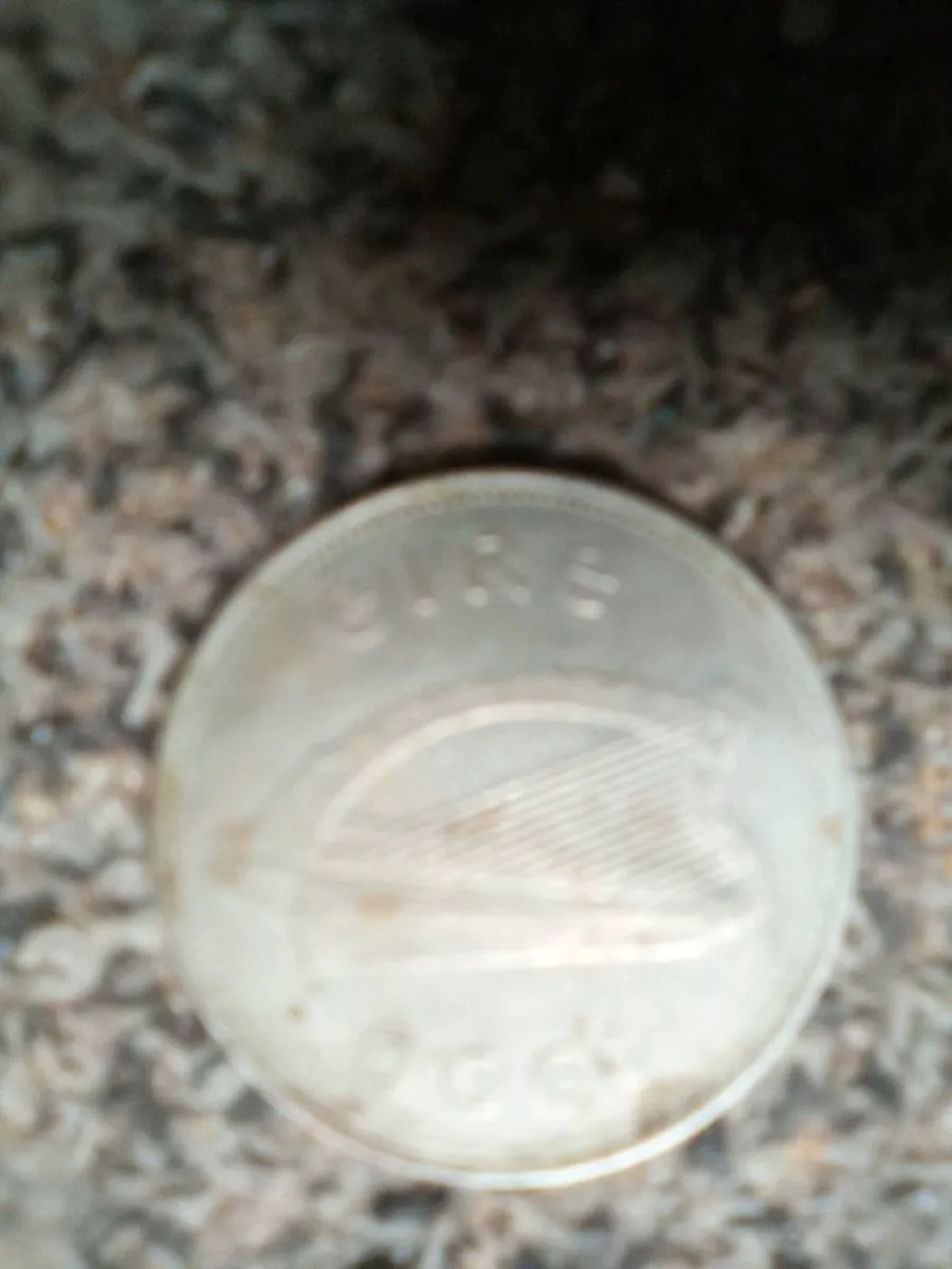 1990.   AND.  2000.   POUND. COINS - Image 3