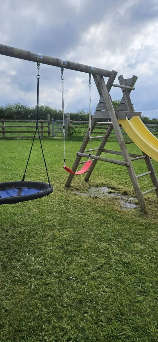 Swing set (with slide) - Image 2