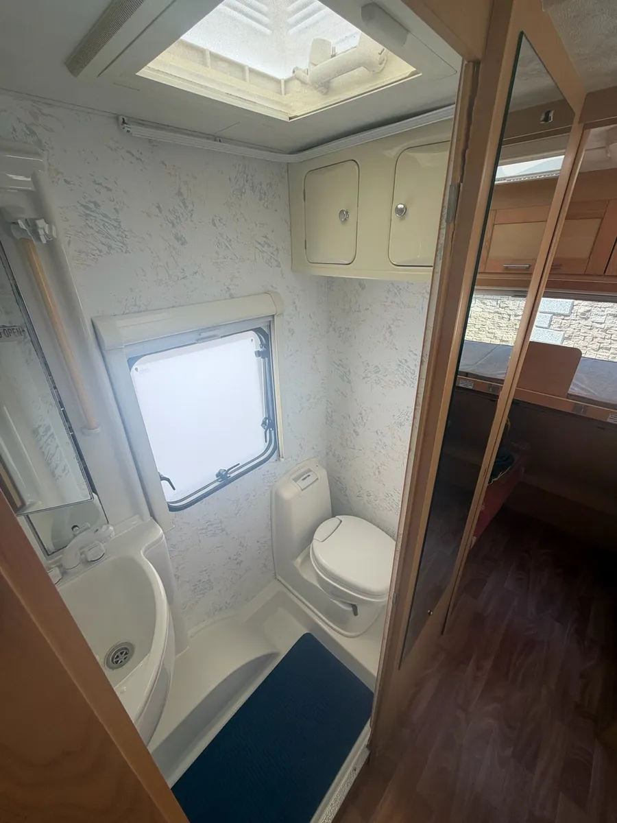 Eiddis Avante 505 - High spec 5-berth family - Image 4