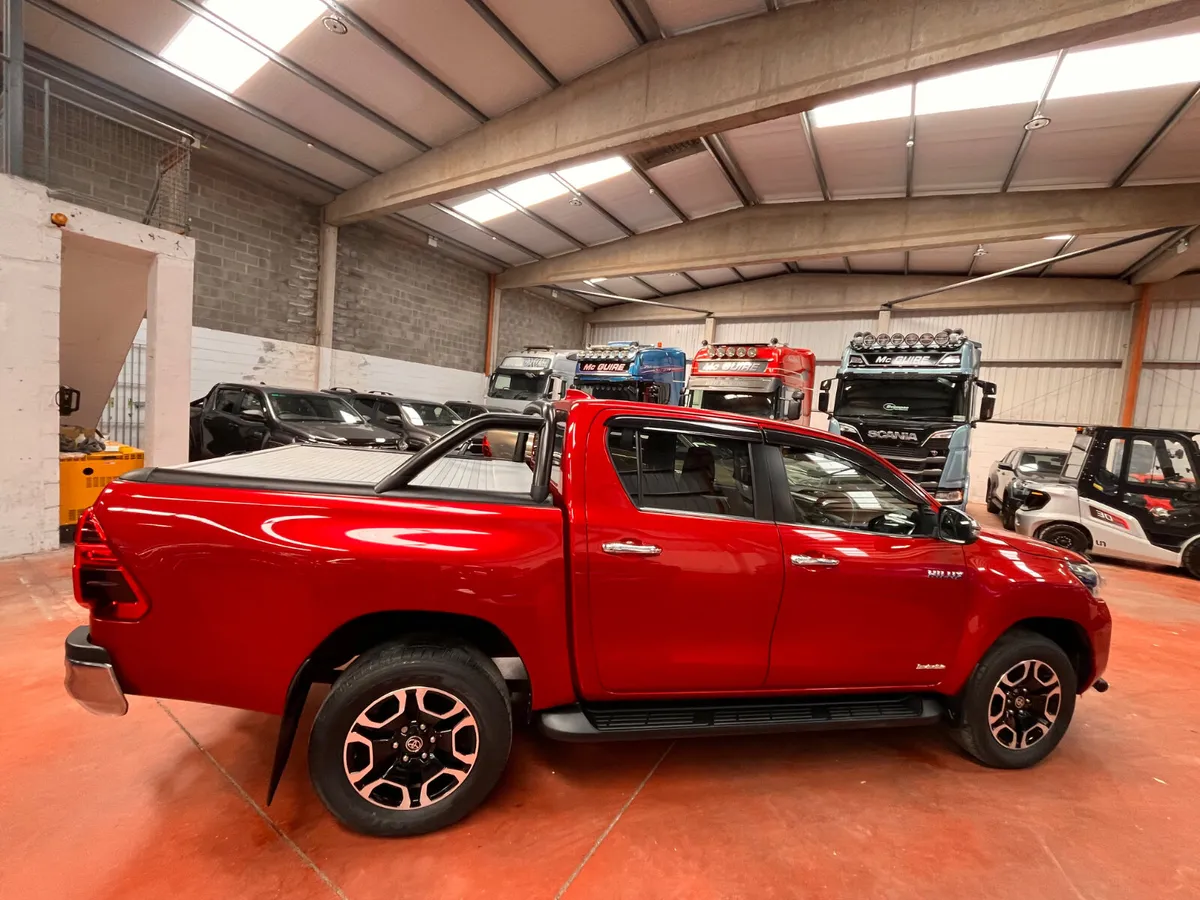 2022 Toyota Hilux 2.8 Invincible X - Image 4