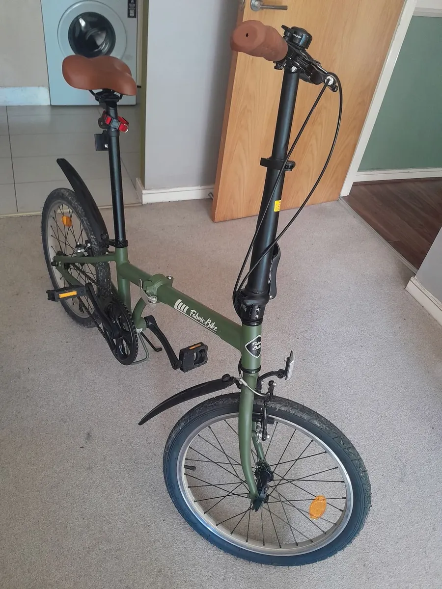 ONE SPEED ADULT FOLD UP CITY Bicycle. - Image 1
