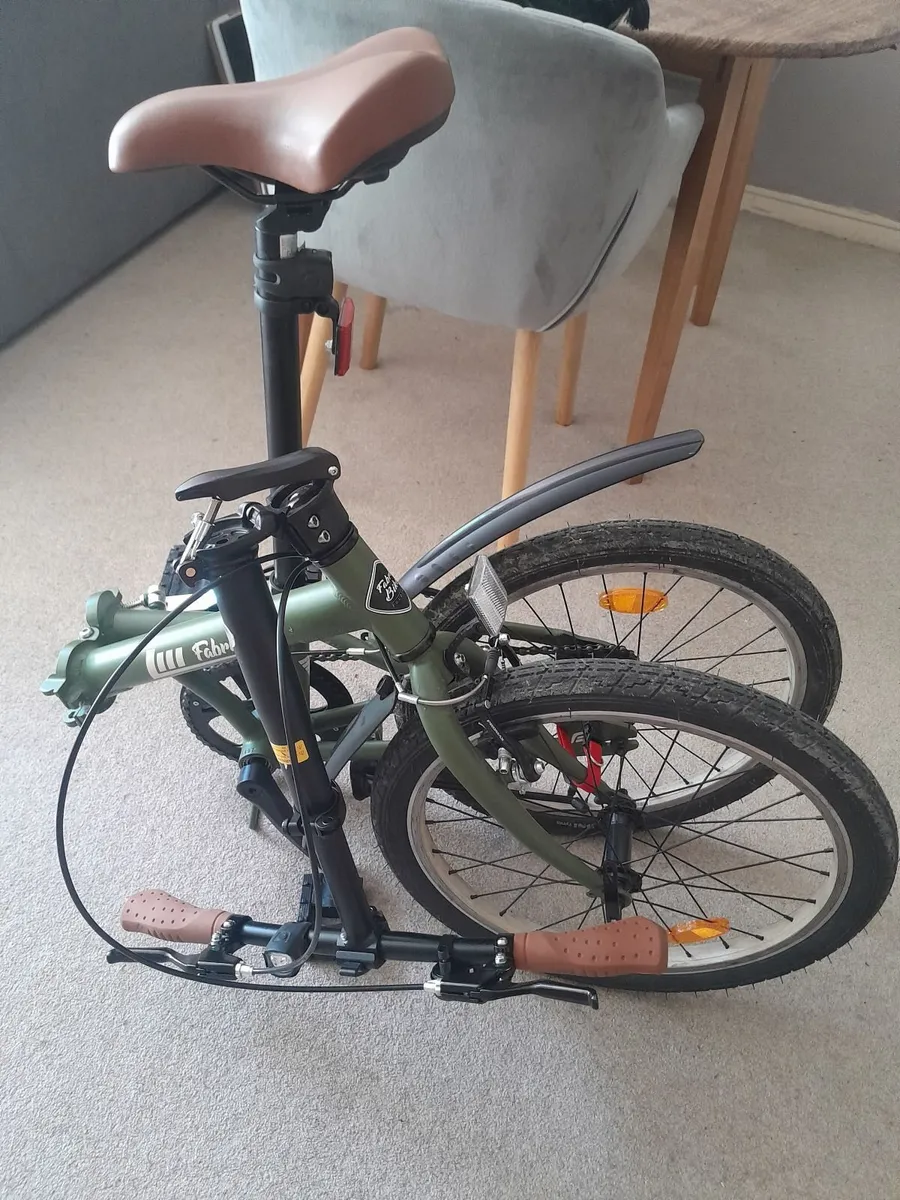 ONE SPEED ADULT FOLD UP CITY Bicycle. - Image 3