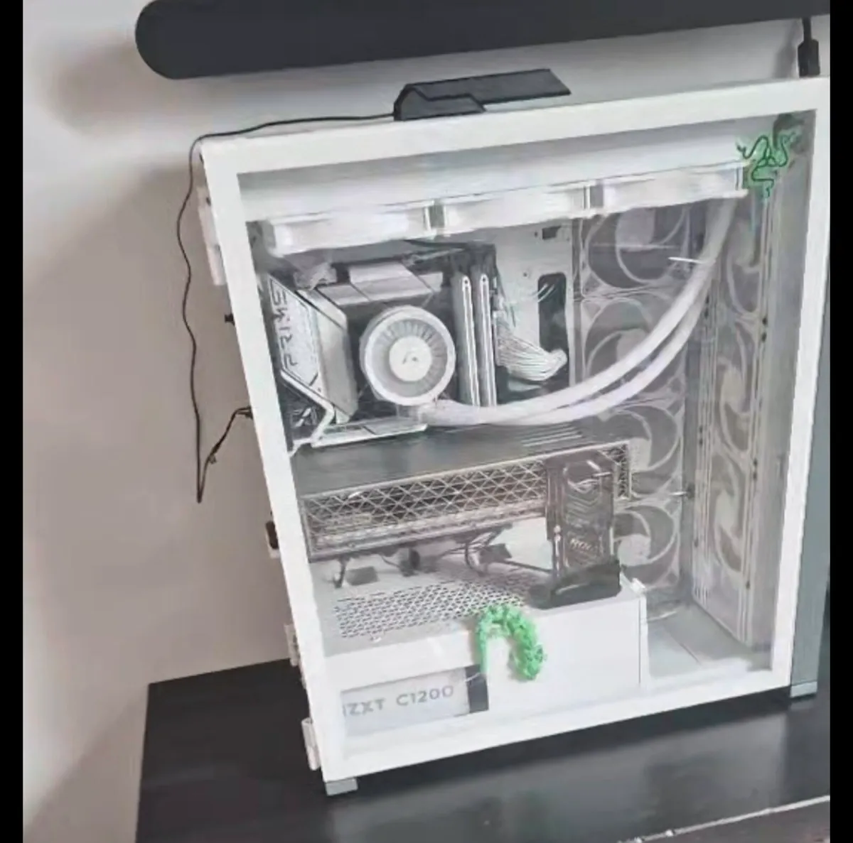 Custom high end gaming pc - Image 1