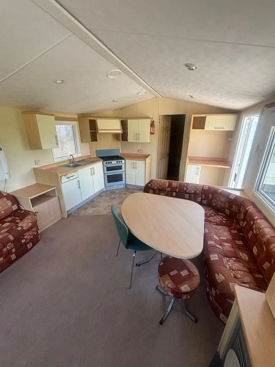 3 bed Willerby Mobile Home - Image 4