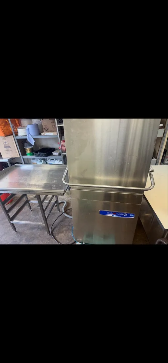 COMMERCIAL PASS-THROUGH DISHWASHER - Image 3