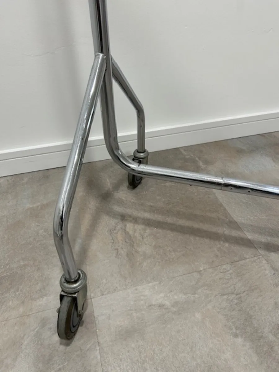 clothes rail - Image 3