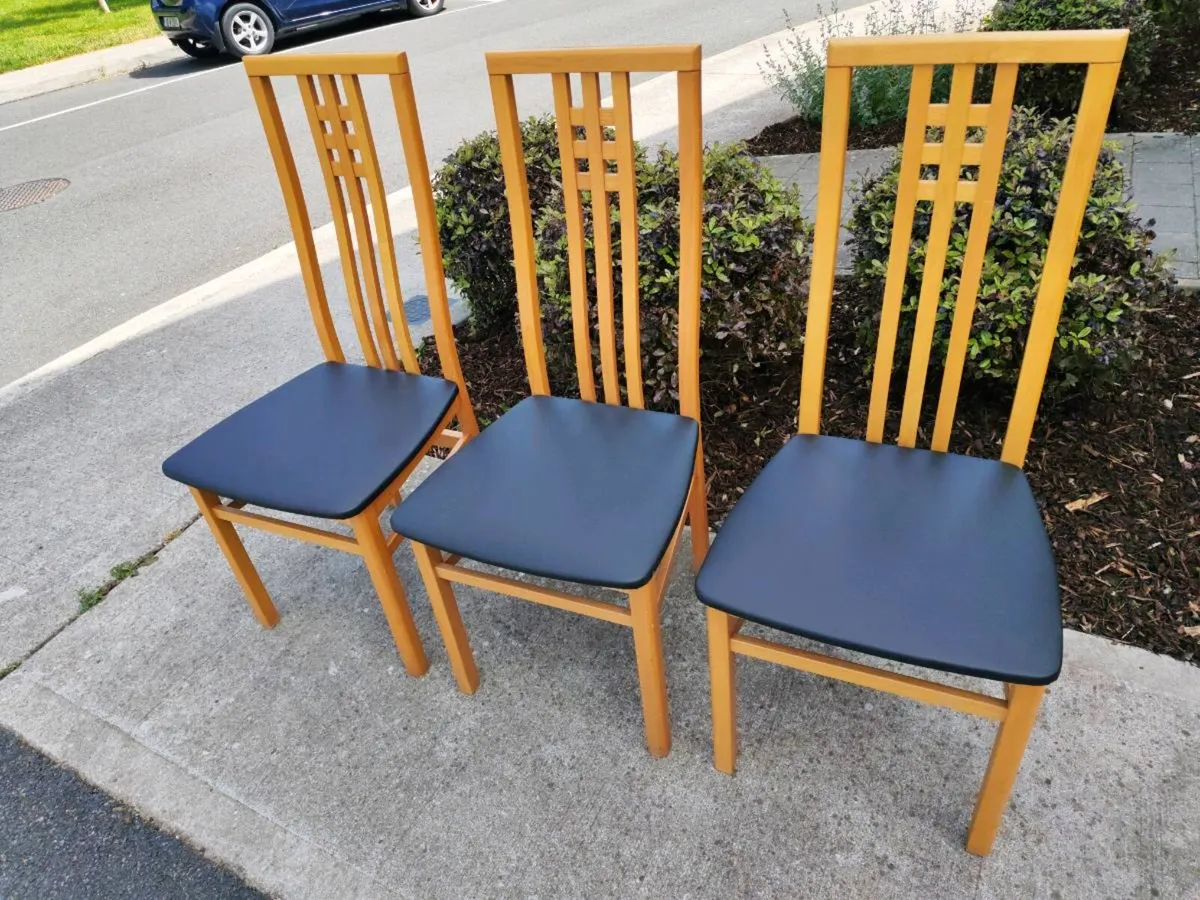 6 kitchen dining chairs - Image 2