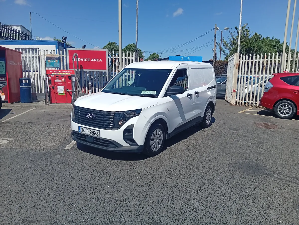 Ford Transit Courier 2024 trend - Image 3