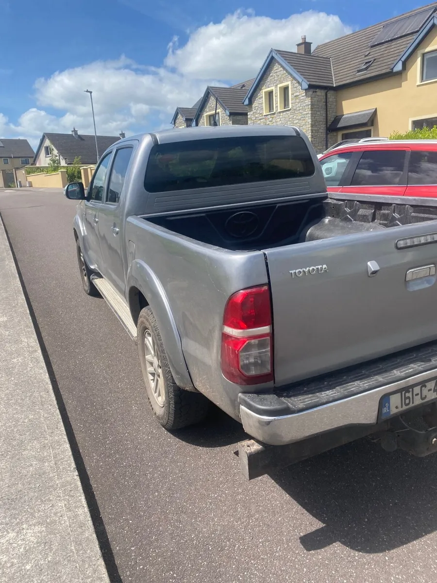 Toyota Hilux 2016 - Image 3