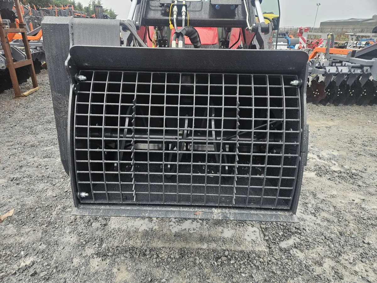 concrete mixing bucket - Image 1