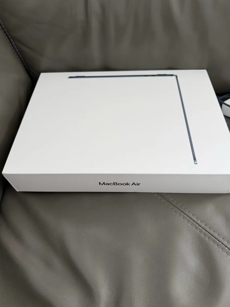 Macbook Air 13 M5. 10 Core CPU .16GB -512 GB.2026 - Image 3
