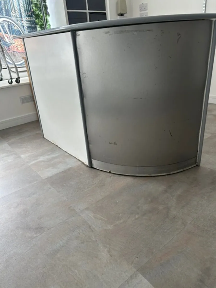 shop counter - Image 2
